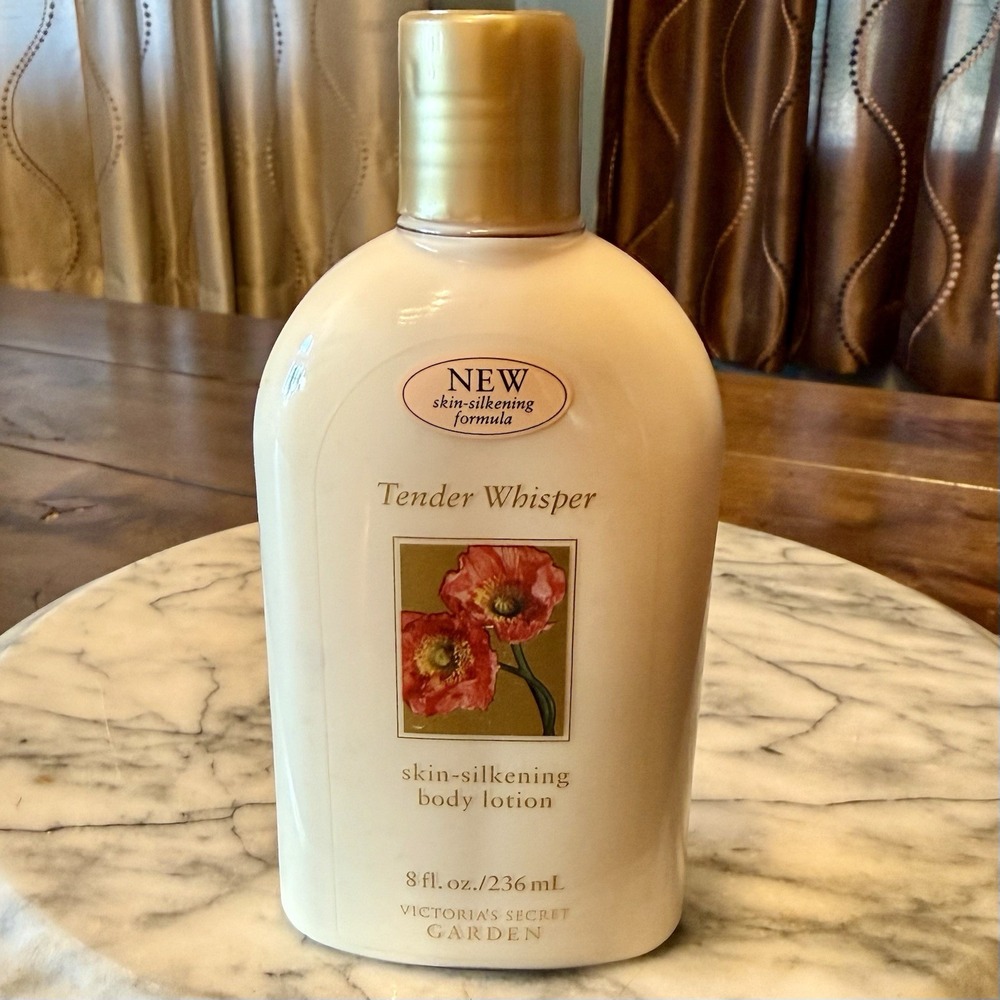 VTG Victoria's Secret Garden Silkening Body Lotion Tender Whisper 8oz 236ml READ